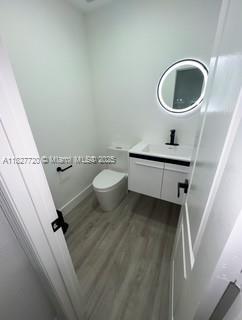 HOLLYWOOD LAWNS - Residential