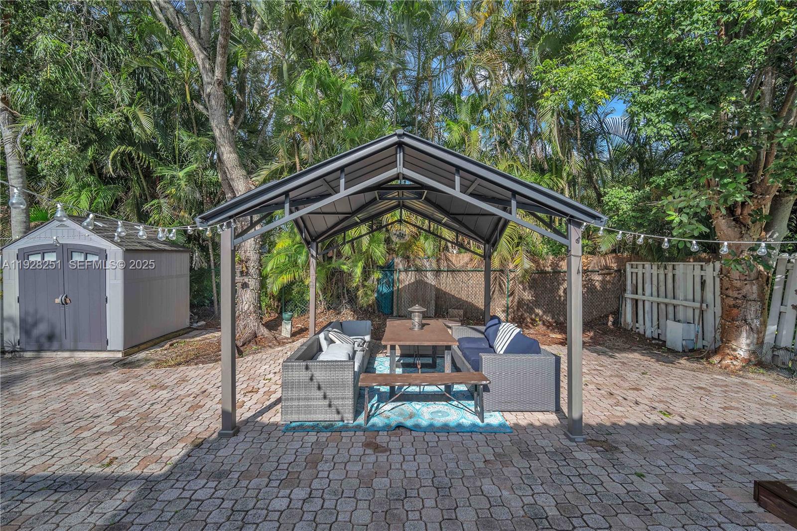 COCOBAY - Residential