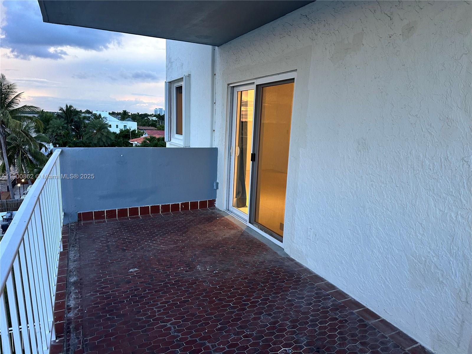 BAY VILLAGE CONDO - Residential Lease