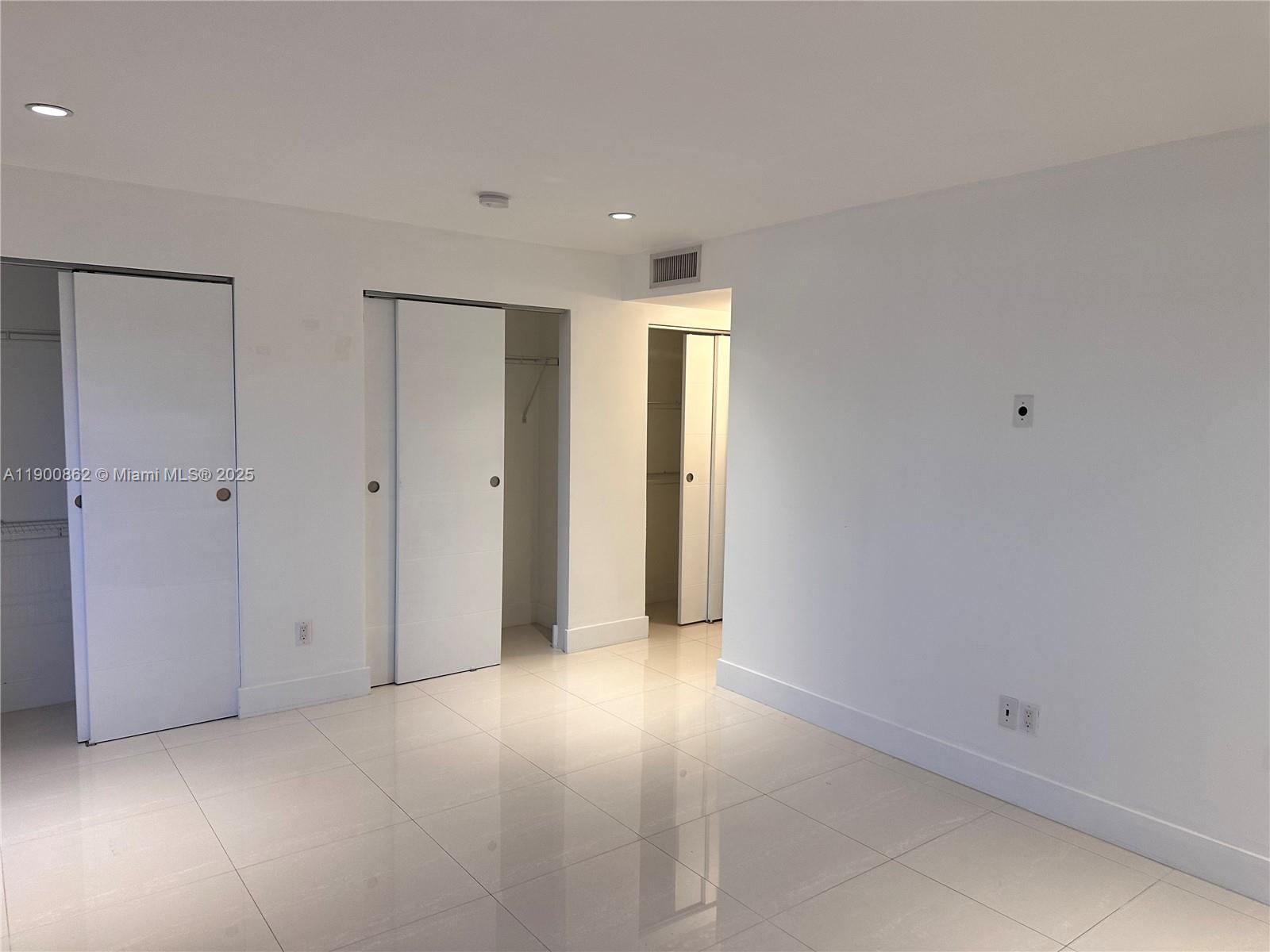 BAY VILLAGE CONDO - Residential Lease