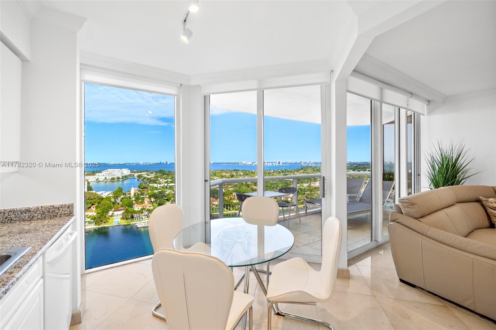 GREEN DIAMOND CONDO - Residential Lease