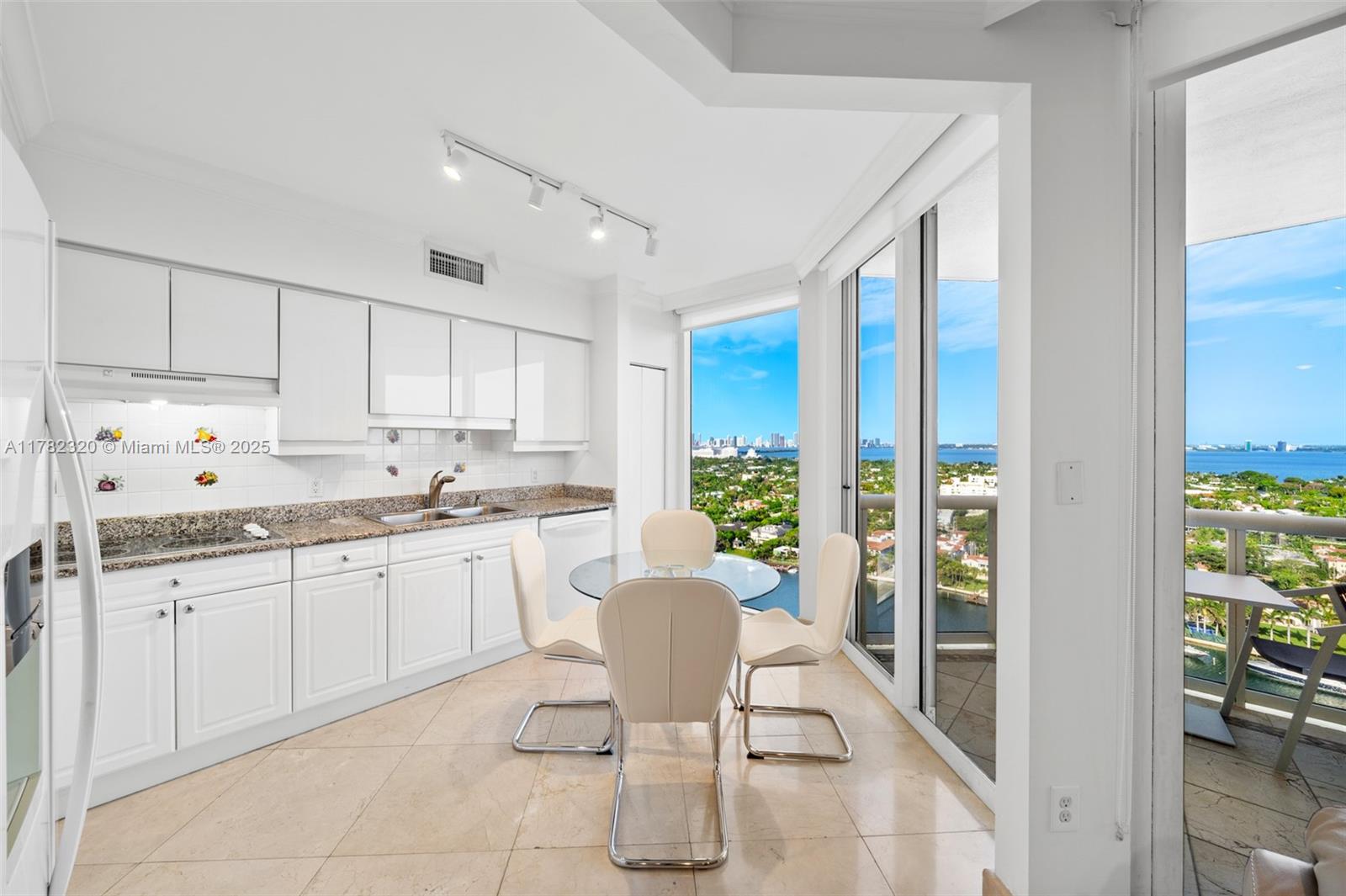 GREEN DIAMOND CONDO - Residential Lease