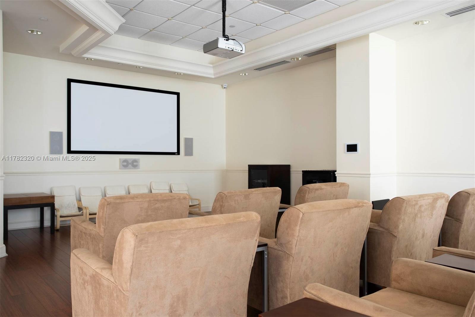 GREEN DIAMOND CONDO - Residential Lease