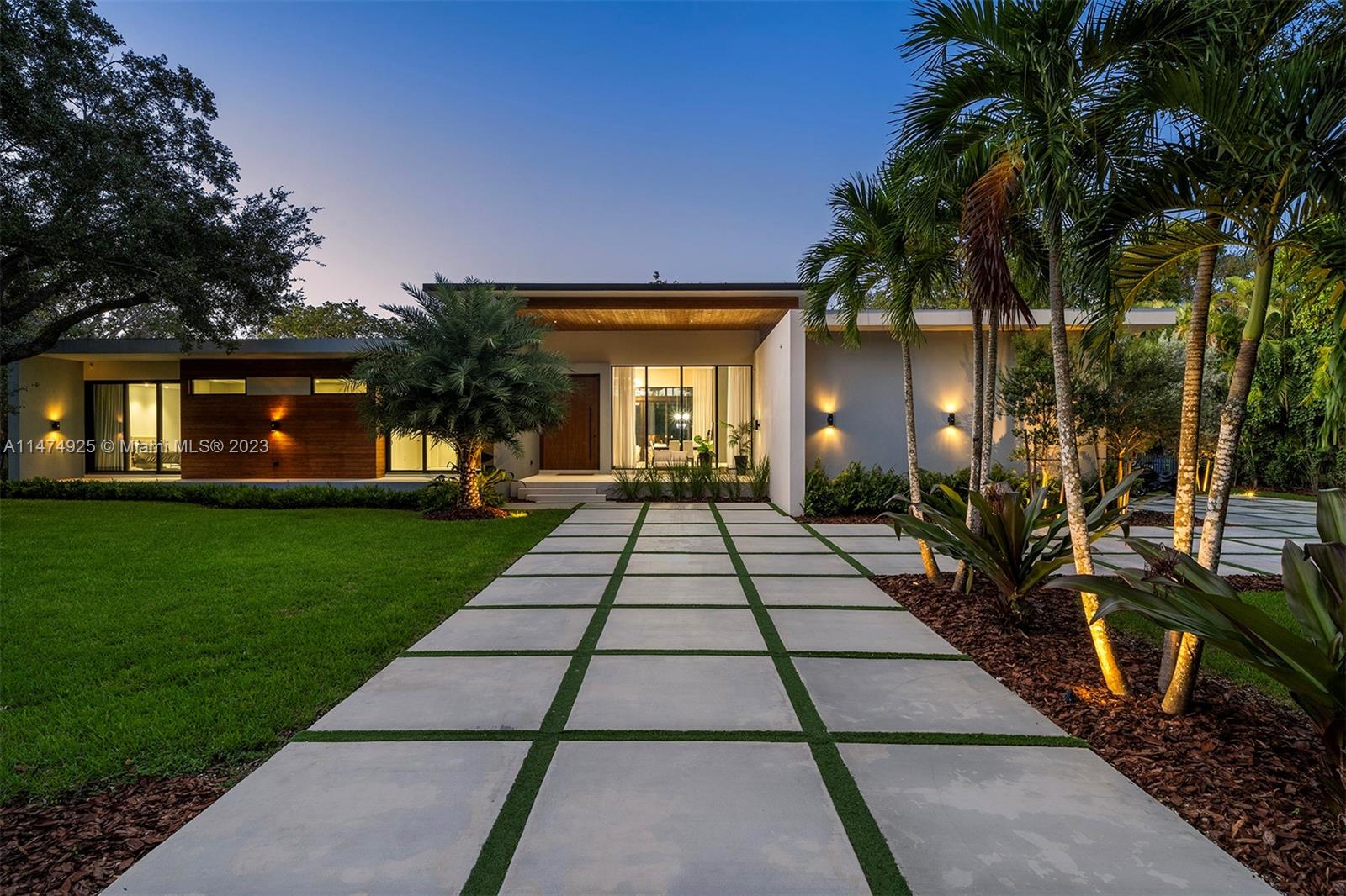 Property for Sale at 7825 Sw 128th St, Pinecrest, Miami-Dade County, Florida - Bedrooms: 6 
Bathrooms: 7  - $5,995,000