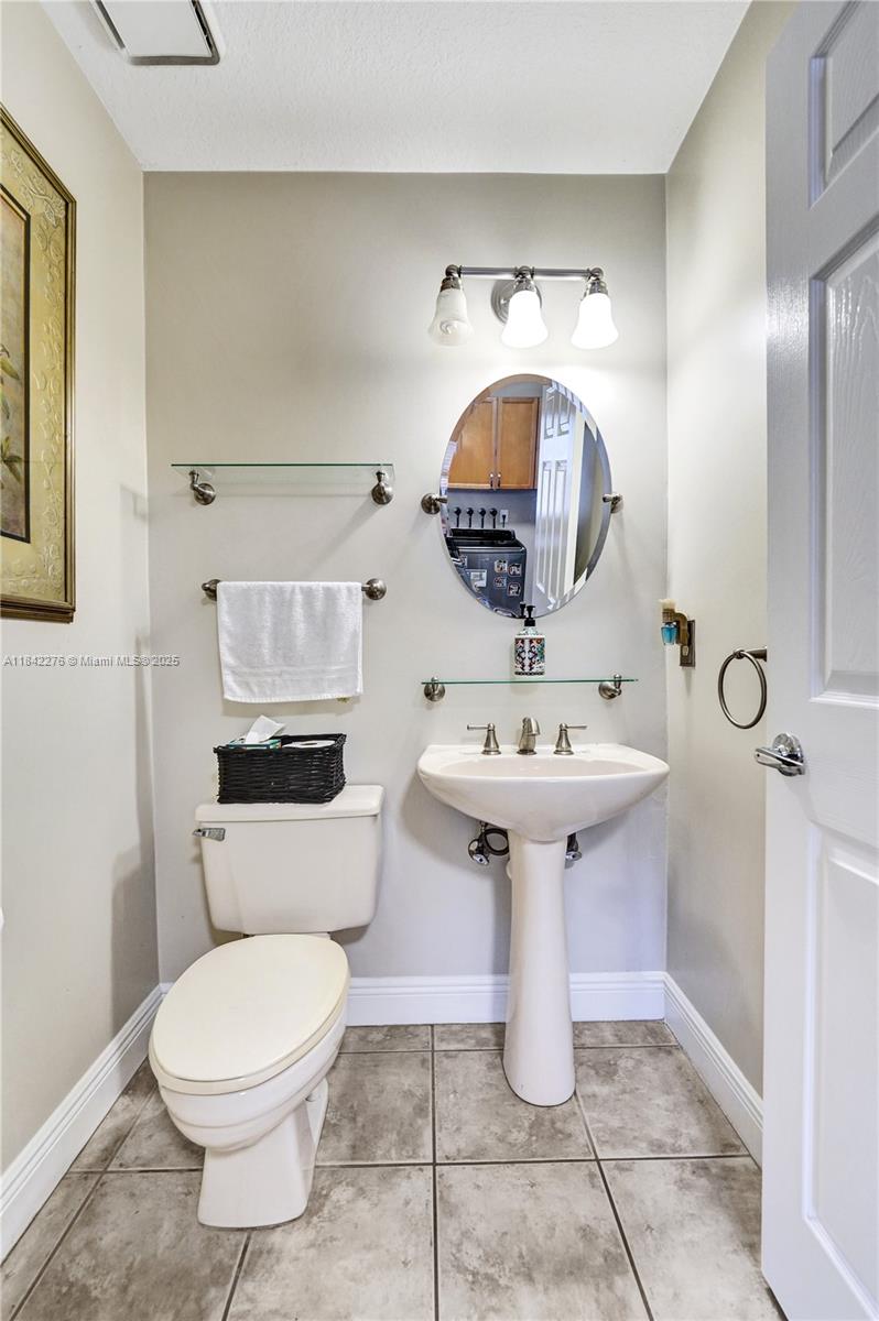 WESTPORT 2ND SECTION - Residential