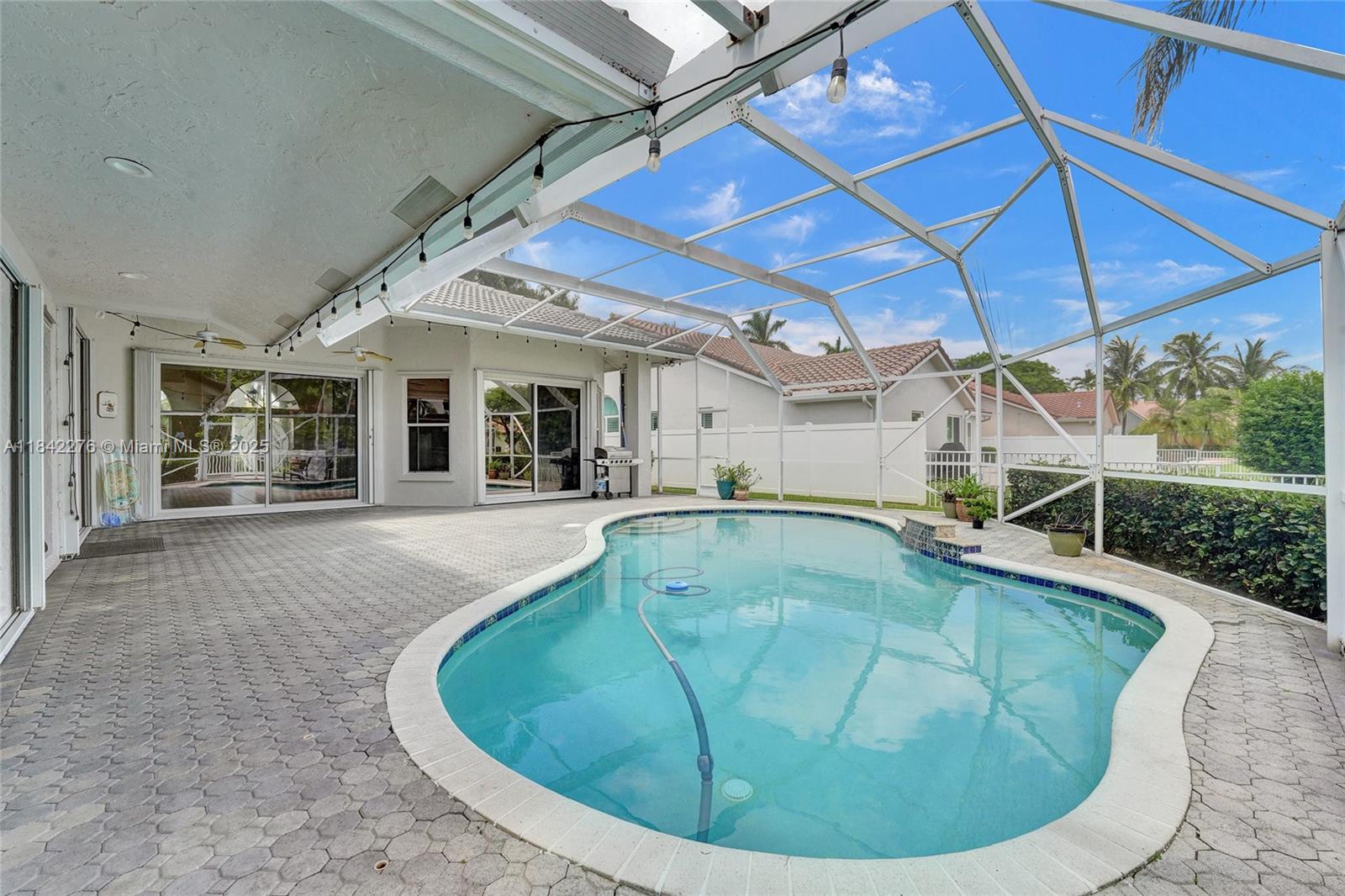 WESTPORT 2ND SECTION - Residential