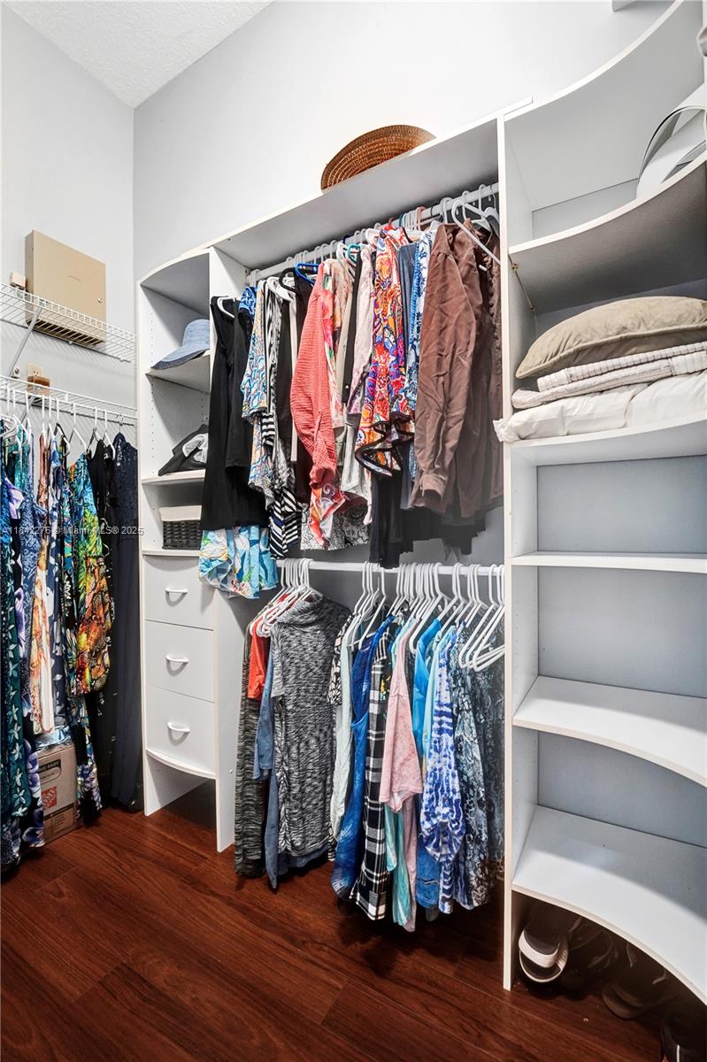 WESTPORT 2ND SECTION - Residential