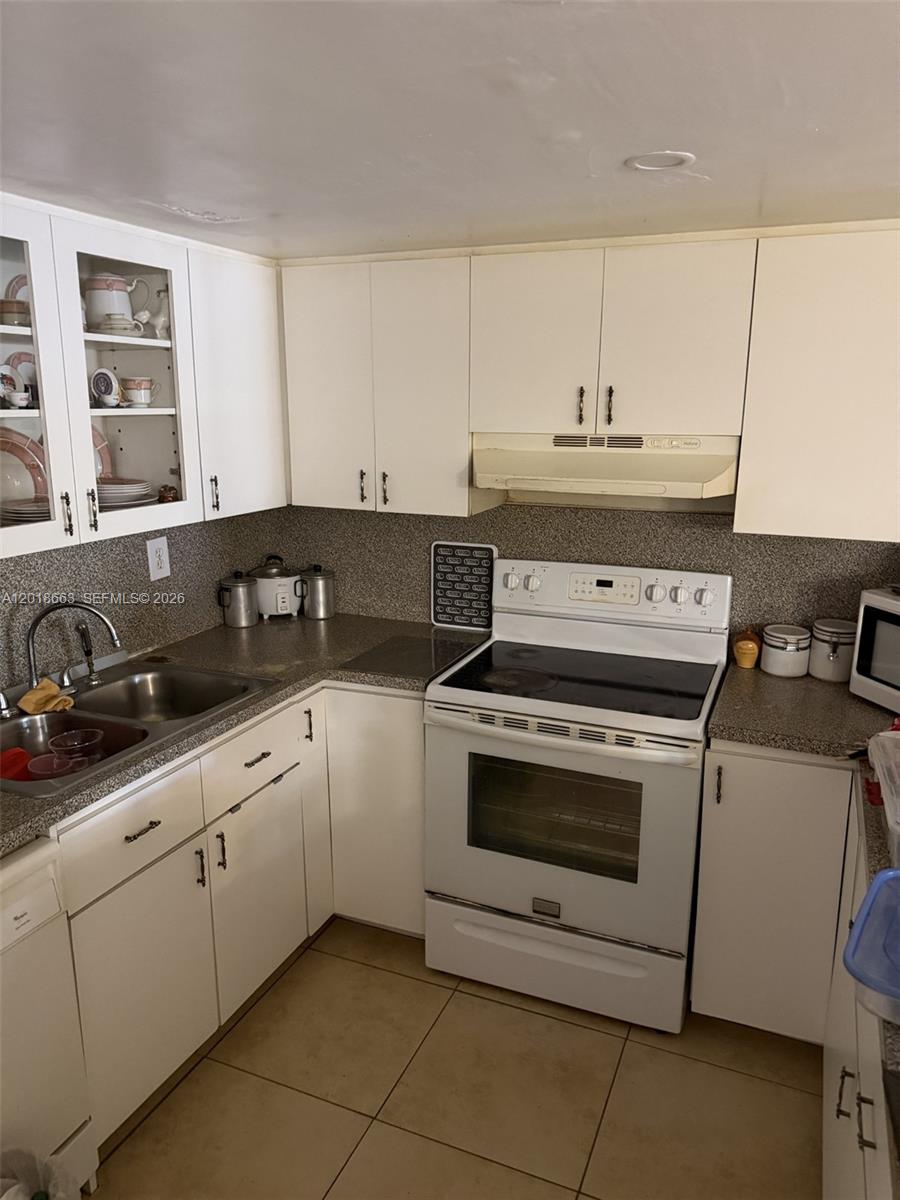 CHERRY GROVE TOWNHOUSES - Residential