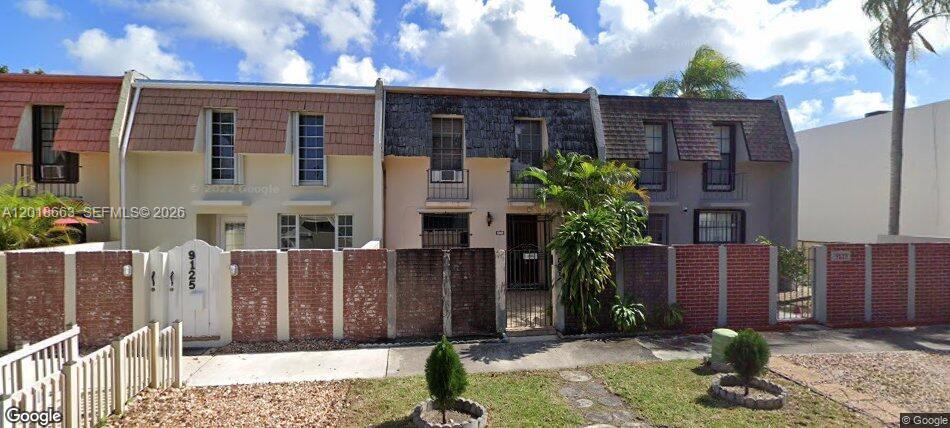 CHERRY GROVE TOWNHOUSES - Residential