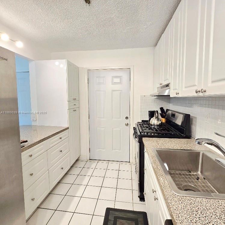 135 NE 202nd Ter N18