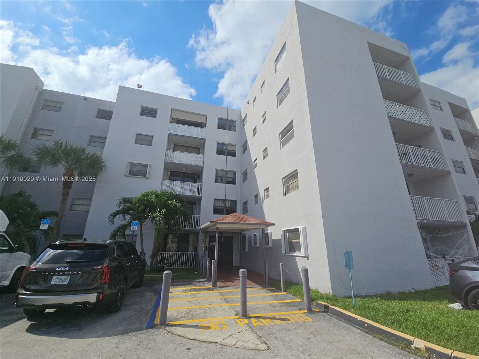 FONTAINEBLEAU GARDENS CON - Residential Lease