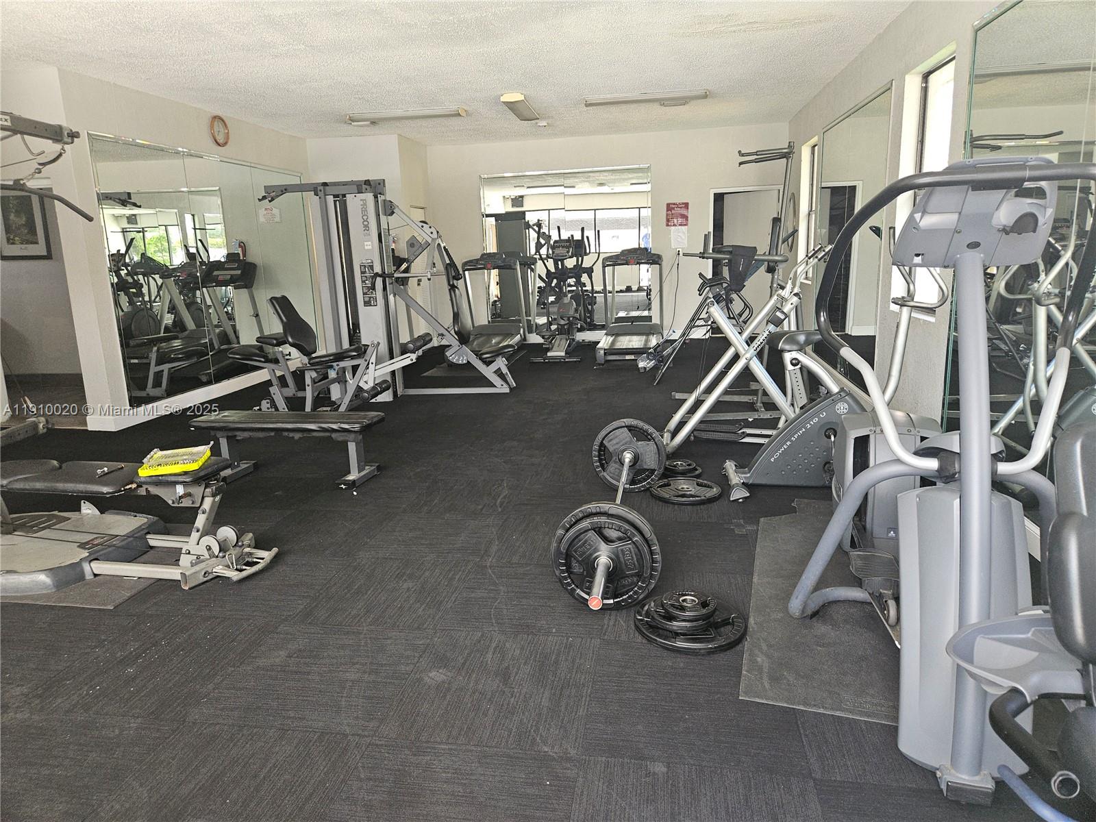 FONTAINEBLEAU GARDENS CON - Residential Lease