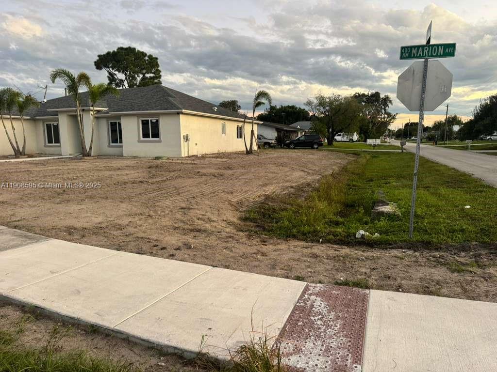 PORT ST LUCIE SECTION 27 - Residential