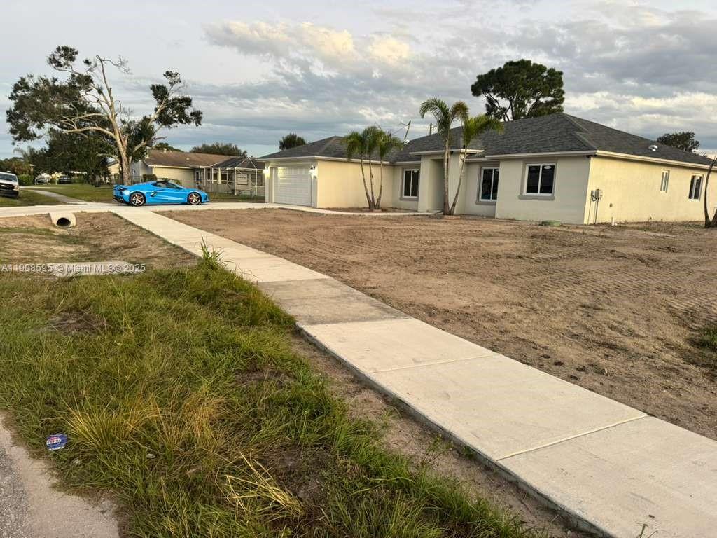 PORT ST LUCIE SECTION 27 - Residential