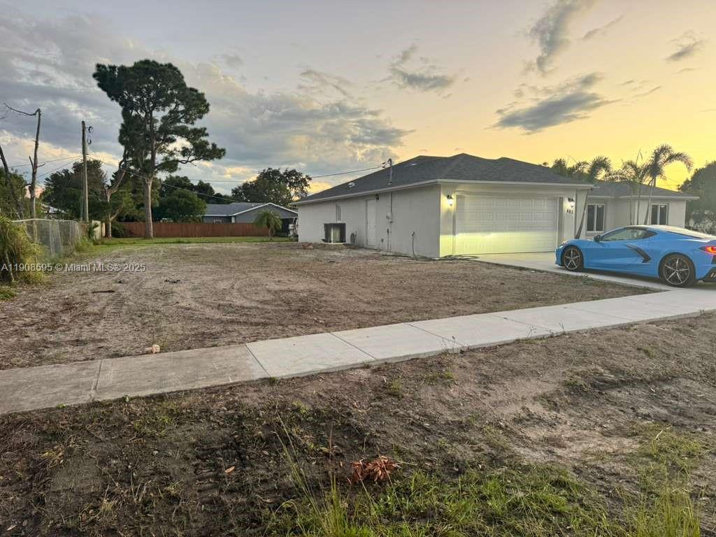 PORT ST LUCIE SECTION 27 - Residential