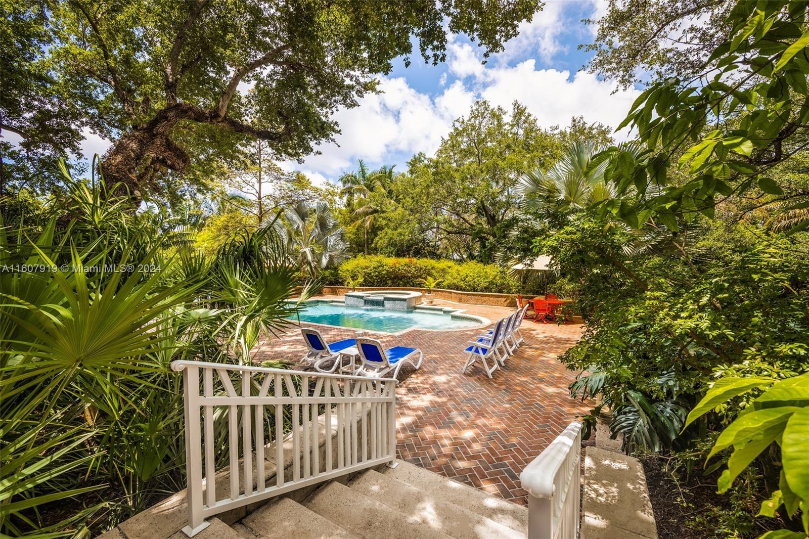 HELMS COUNTRY ESTATES RE- - Residential