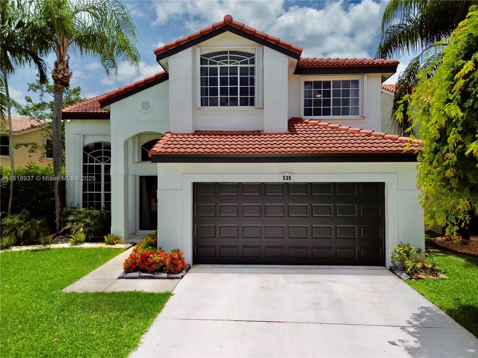 535 Sw 181st Way, Pembroke Pines, Miami-Dade County, Florida - 4 Bedrooms  
3 Bathrooms - 