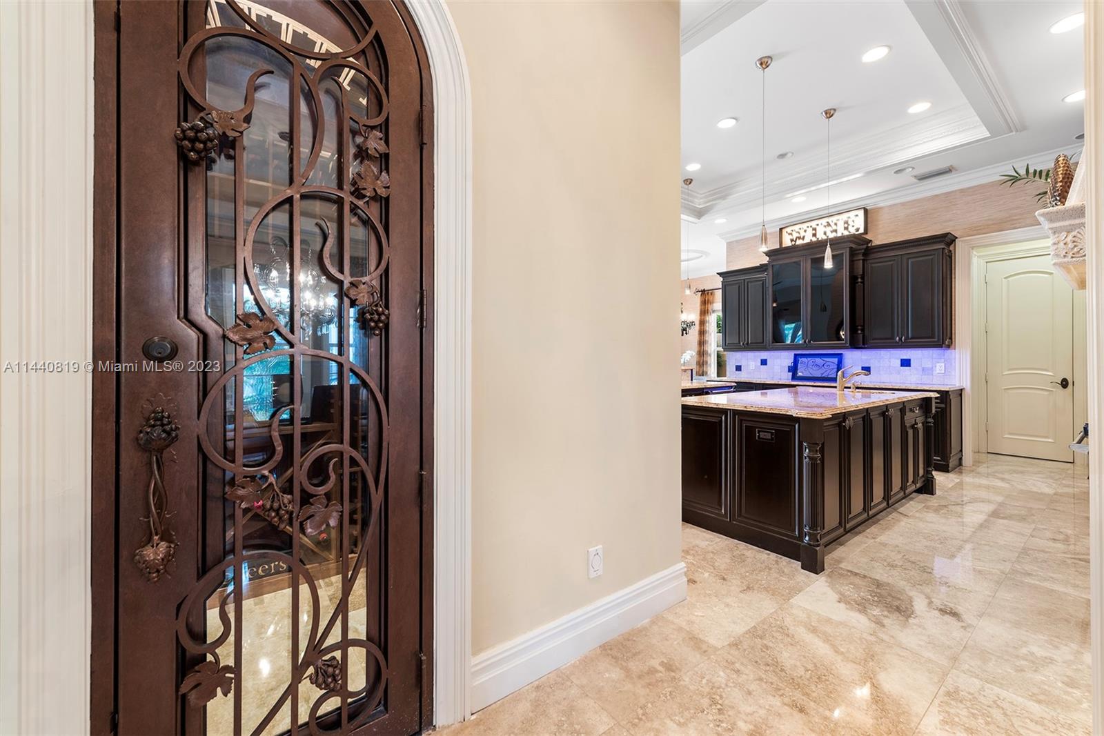 TROPIC ISLE 2ND SEC - Residential