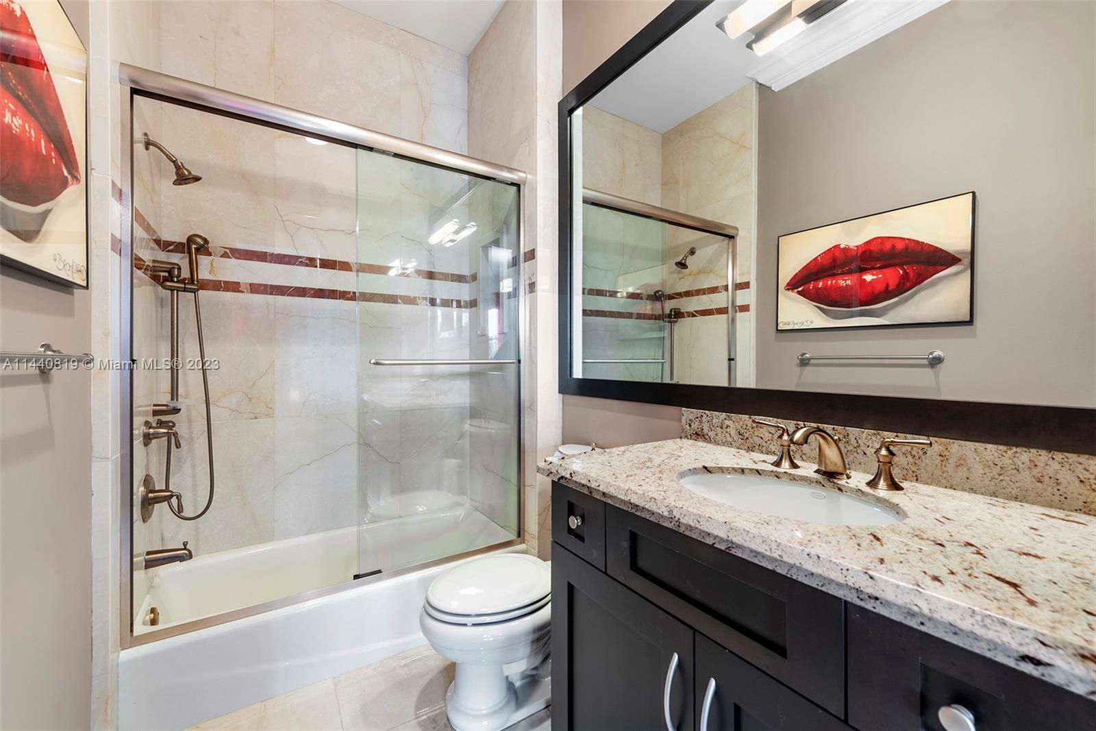 TROPIC ISLE 2ND SEC - Residential