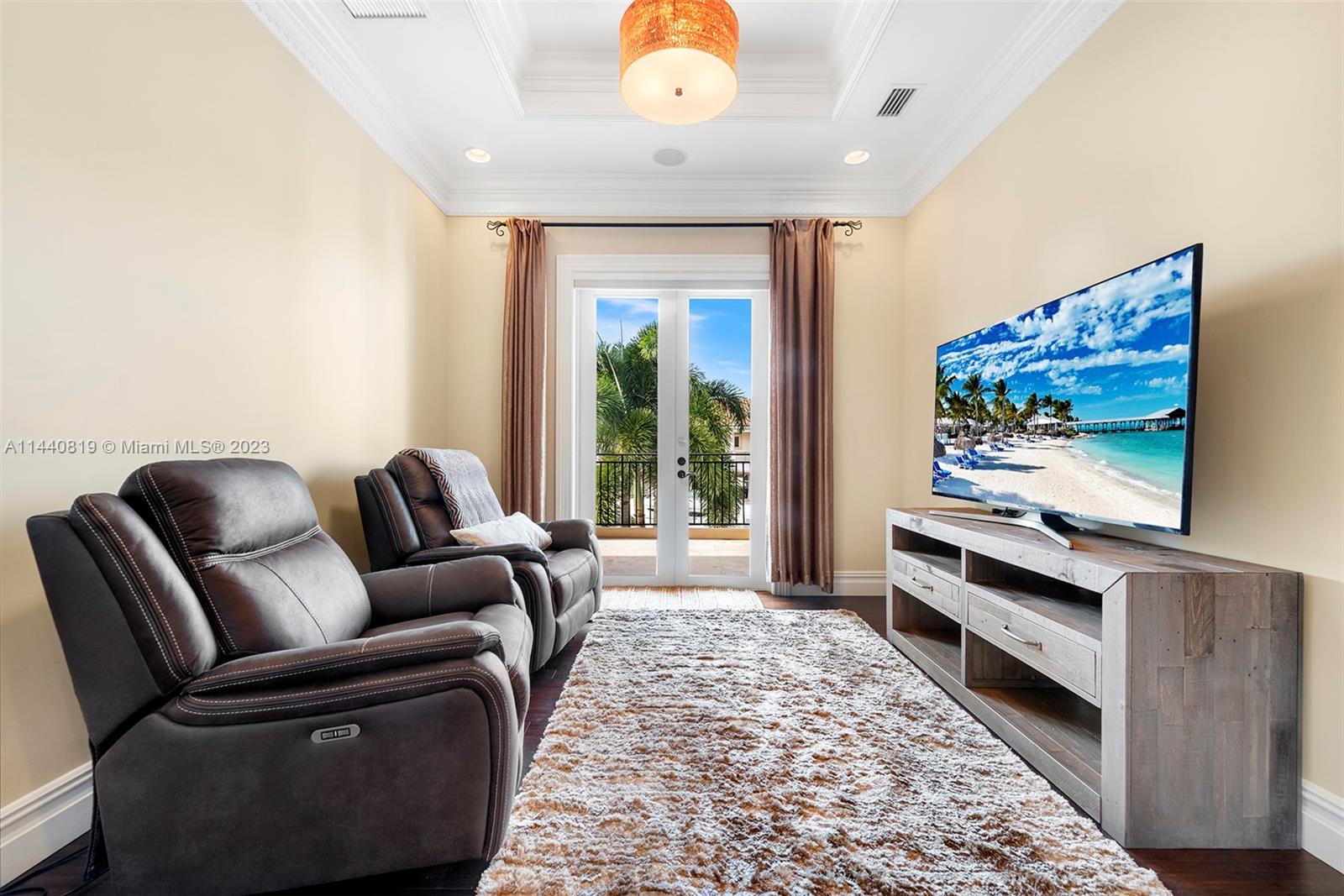 TROPIC ISLE 2ND SEC - Residential