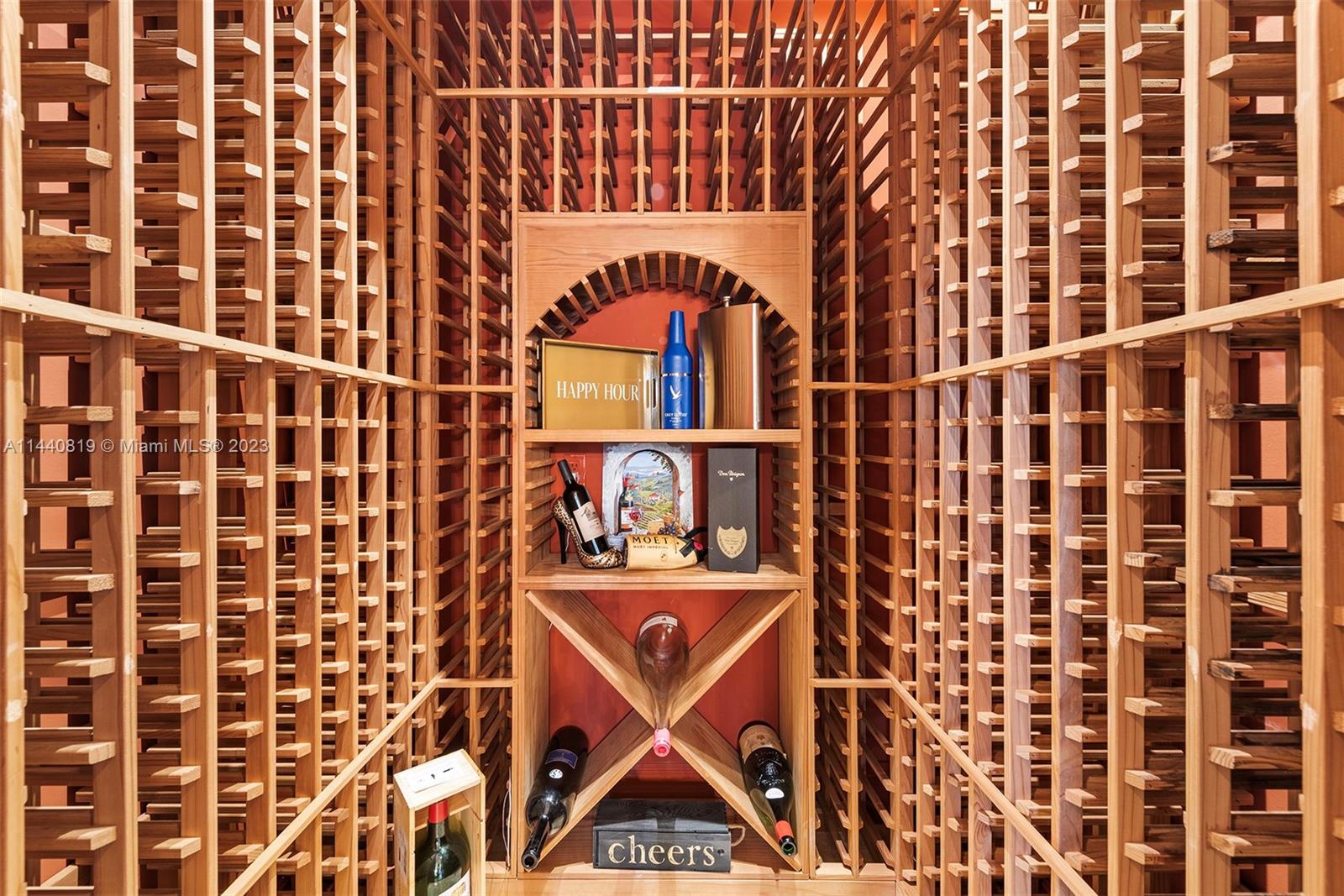 TROPIC ISLE 2ND SEC - Residential