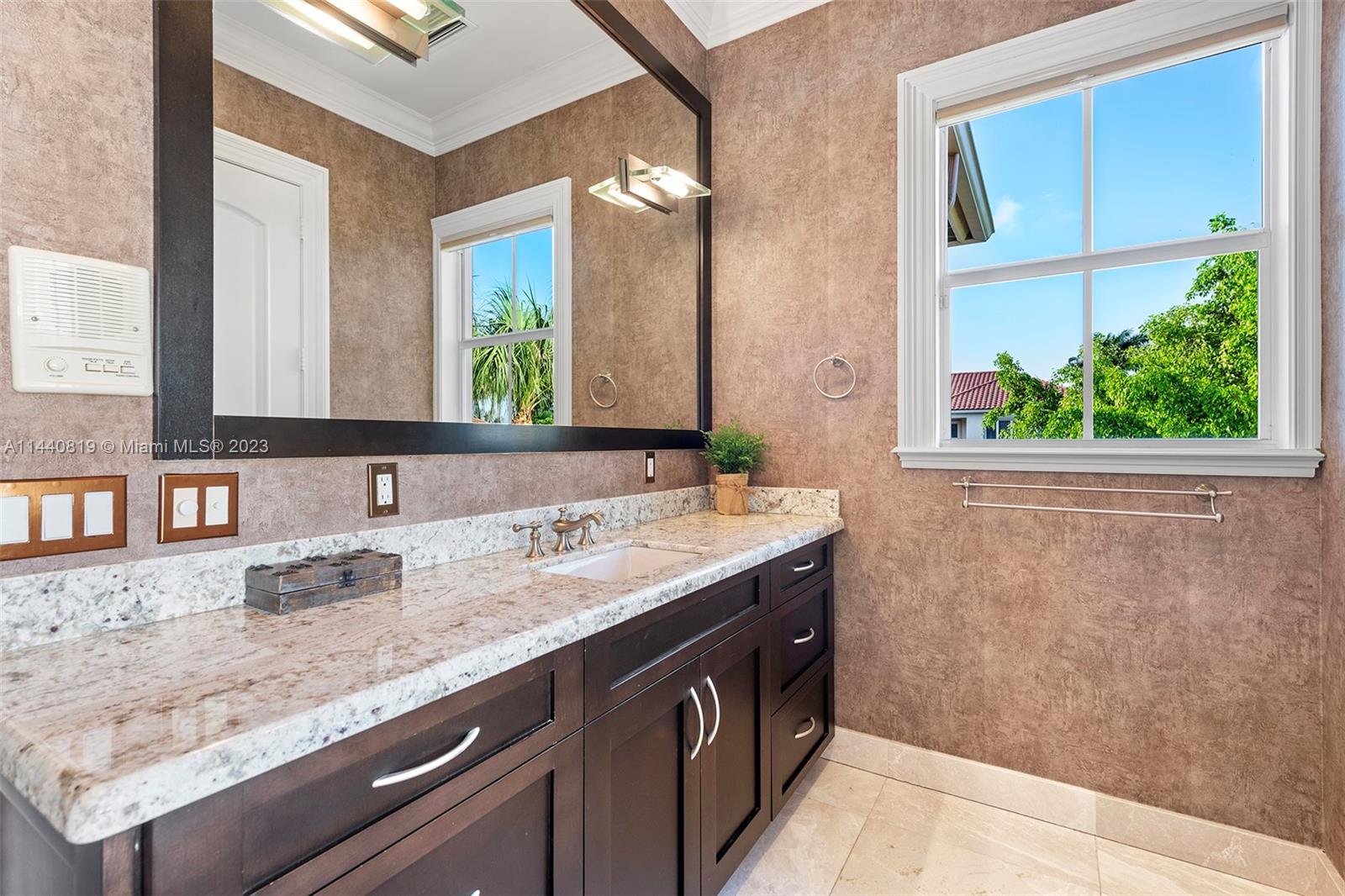 TROPIC ISLE 2ND SEC - Residential