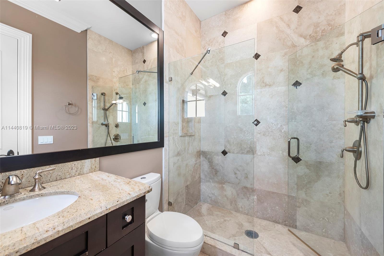 TROPIC ISLE 2ND SEC - Residential