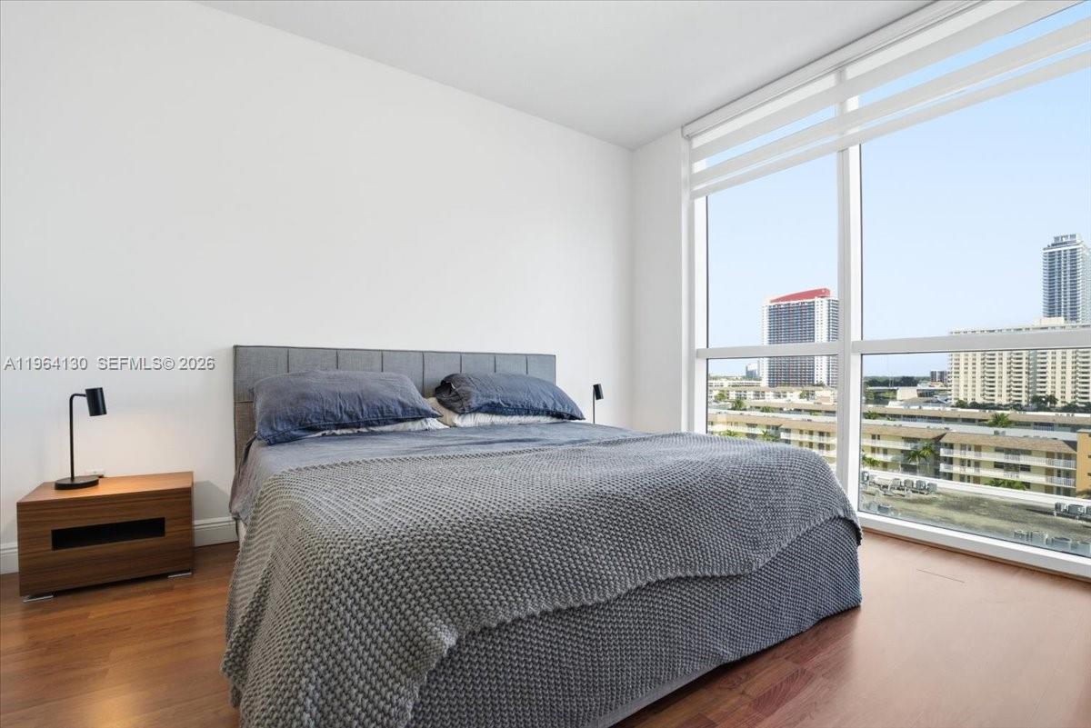 OCEAN MARINE YACHT CLUB C - Residential