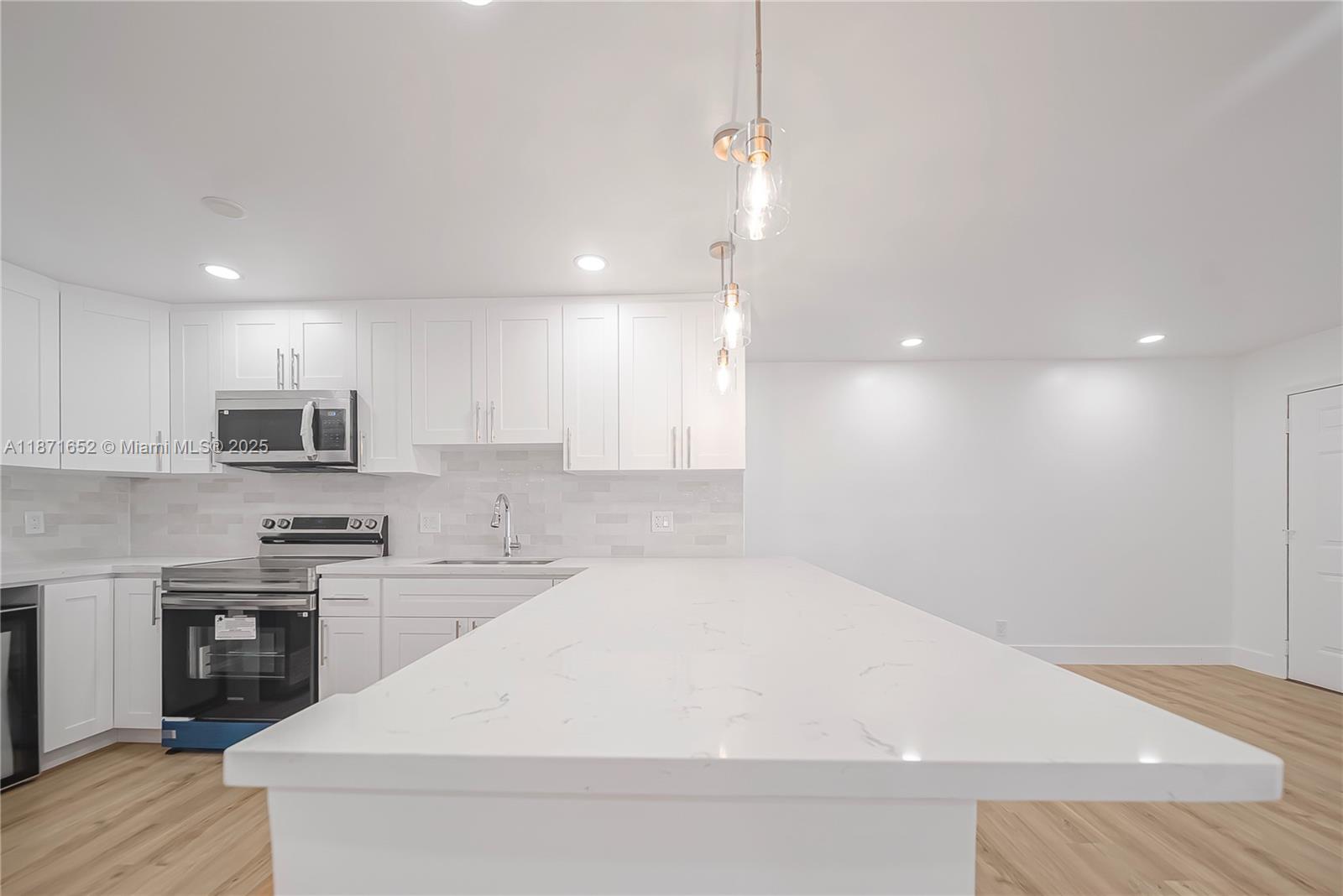 PALM BEACH LEISUREVILLE S - Residential