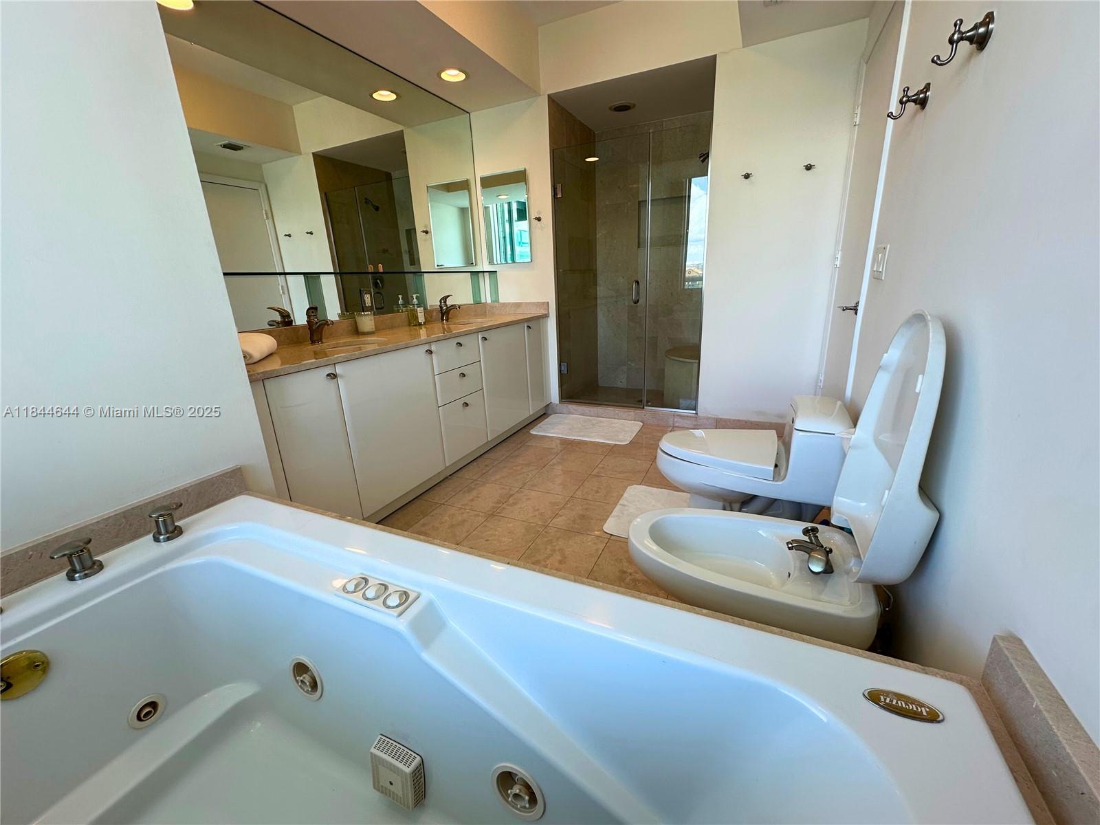 OCEANIA V CONDO - Residential Lease