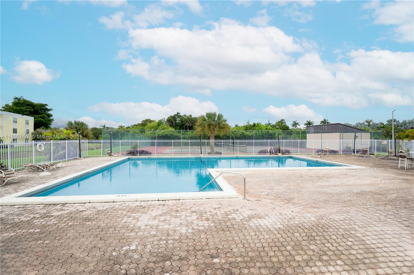 GARDENS OF KENDALL SO CON - Residential Lease