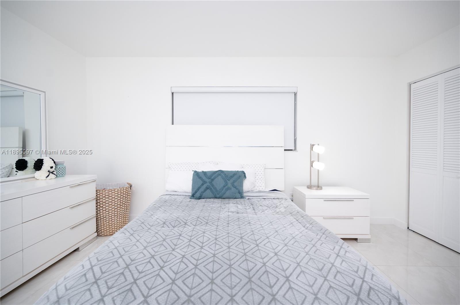 GARDENS OF KENDALL SO CON - Residential Lease