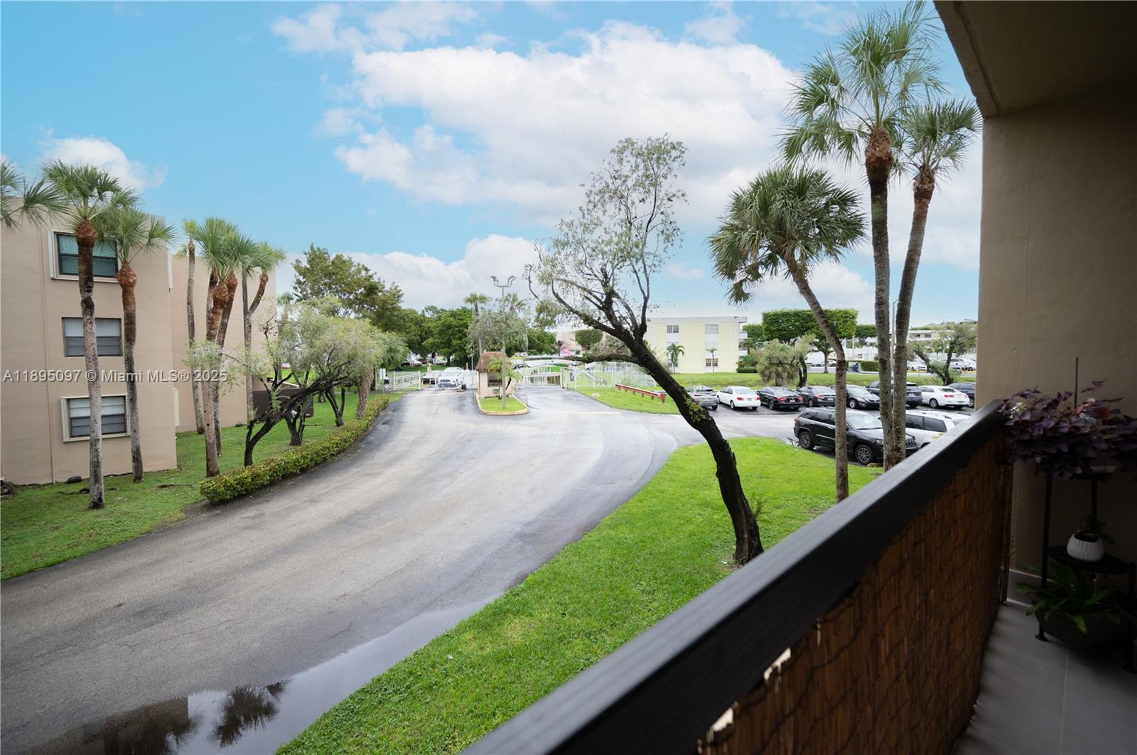 GARDENS OF KENDALL SO CON - Residential Lease