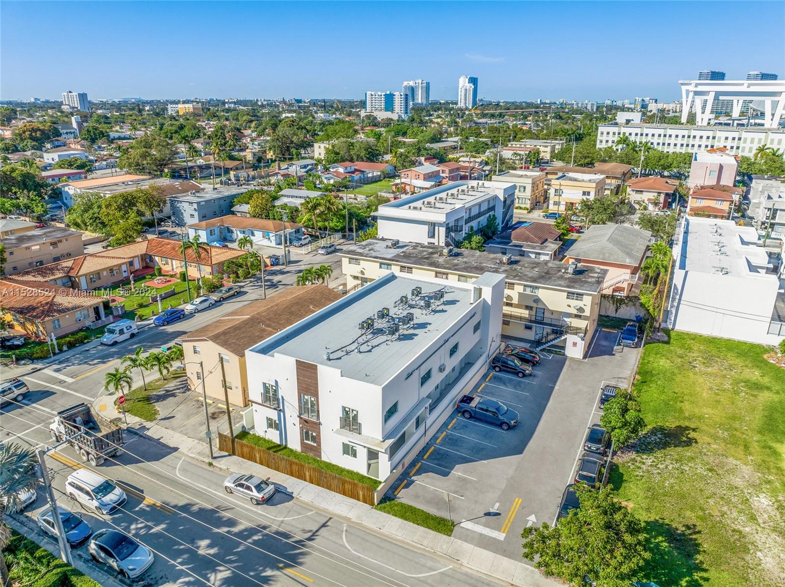 1567 NW 1st St