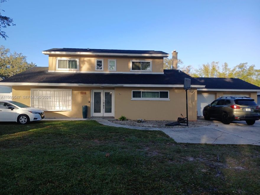 " SELLER MOTIVATED TO CONTRIBUTE TOWARD CLOSING COSTS". Welcome to this Beatiful and spacious Property,located in Central Lakeland on just over 1/2 acre (0.62).This property are located just a few blocksfrom Lake Hollingswoth and near Polk Parway (CR 570),with its bright and sunny exterior,this 2-story house features 5 Bedrooms and 4 Bathrooms,a Huge patio,a 2-car garage and a large unique lot.Perfect for all outdoor activities!!! Additional information about the Property , New kitchen with counter, 4 bathrooms, 2 new and two remodeled, roof from 2017 in good condition, water heater 2021.