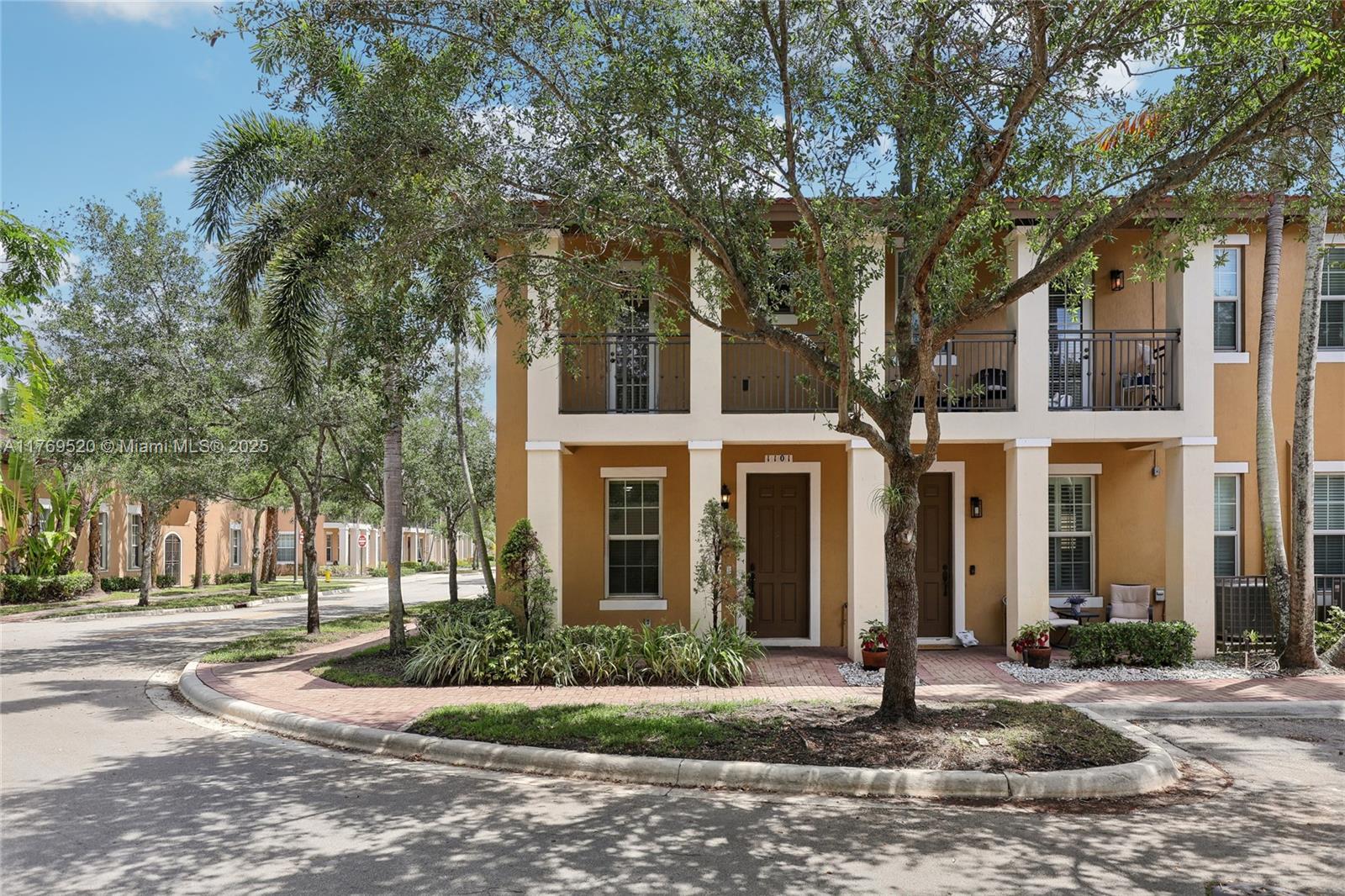 Property for Sale at 1101 Sw 147th Ter, Pembroke Pines, Miami-Dade County, Florida - Bedrooms: 3 
Bathrooms: 3  - $482,000