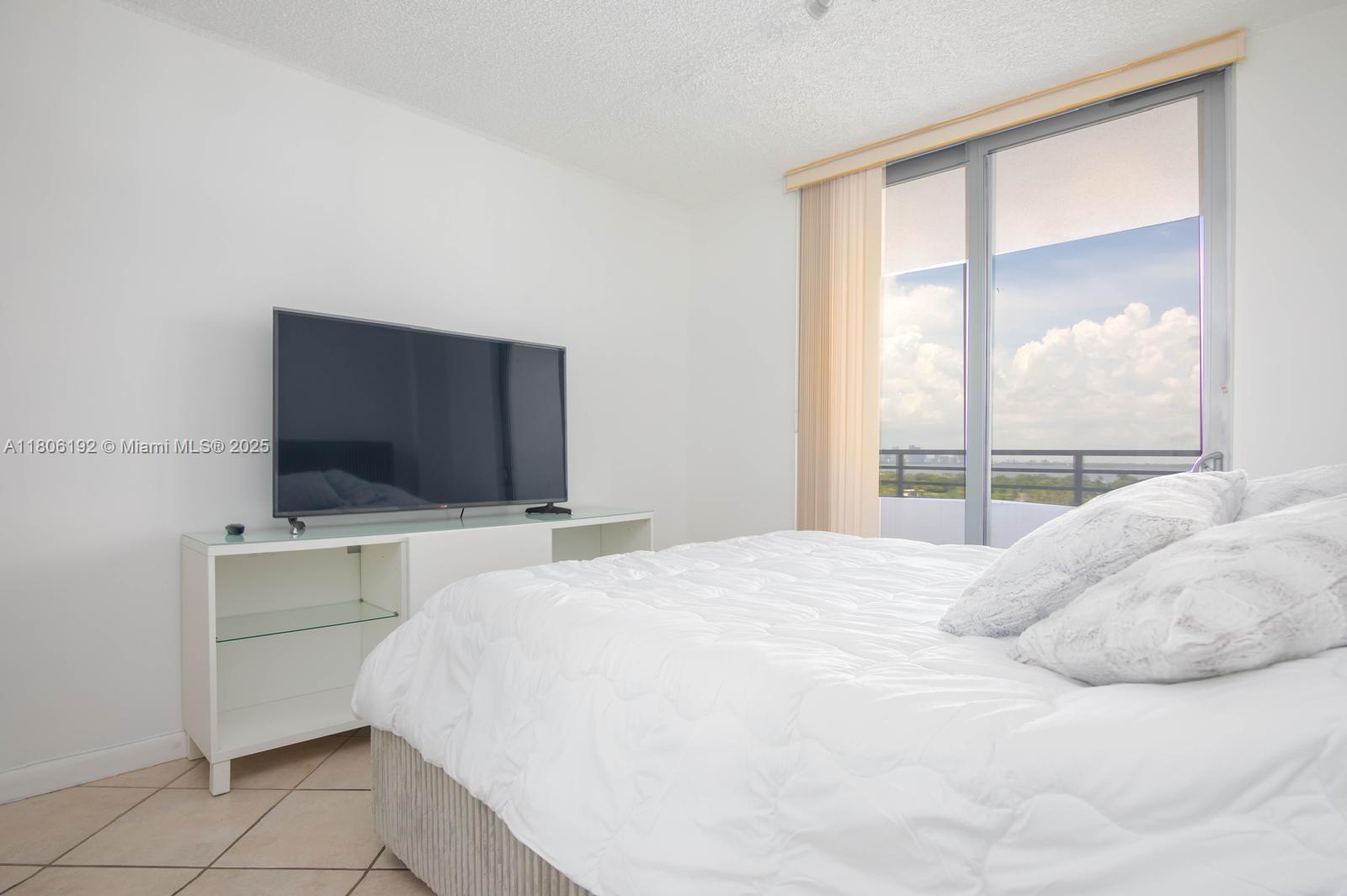 OCEANSIDE PLAZA CONDO - Residential