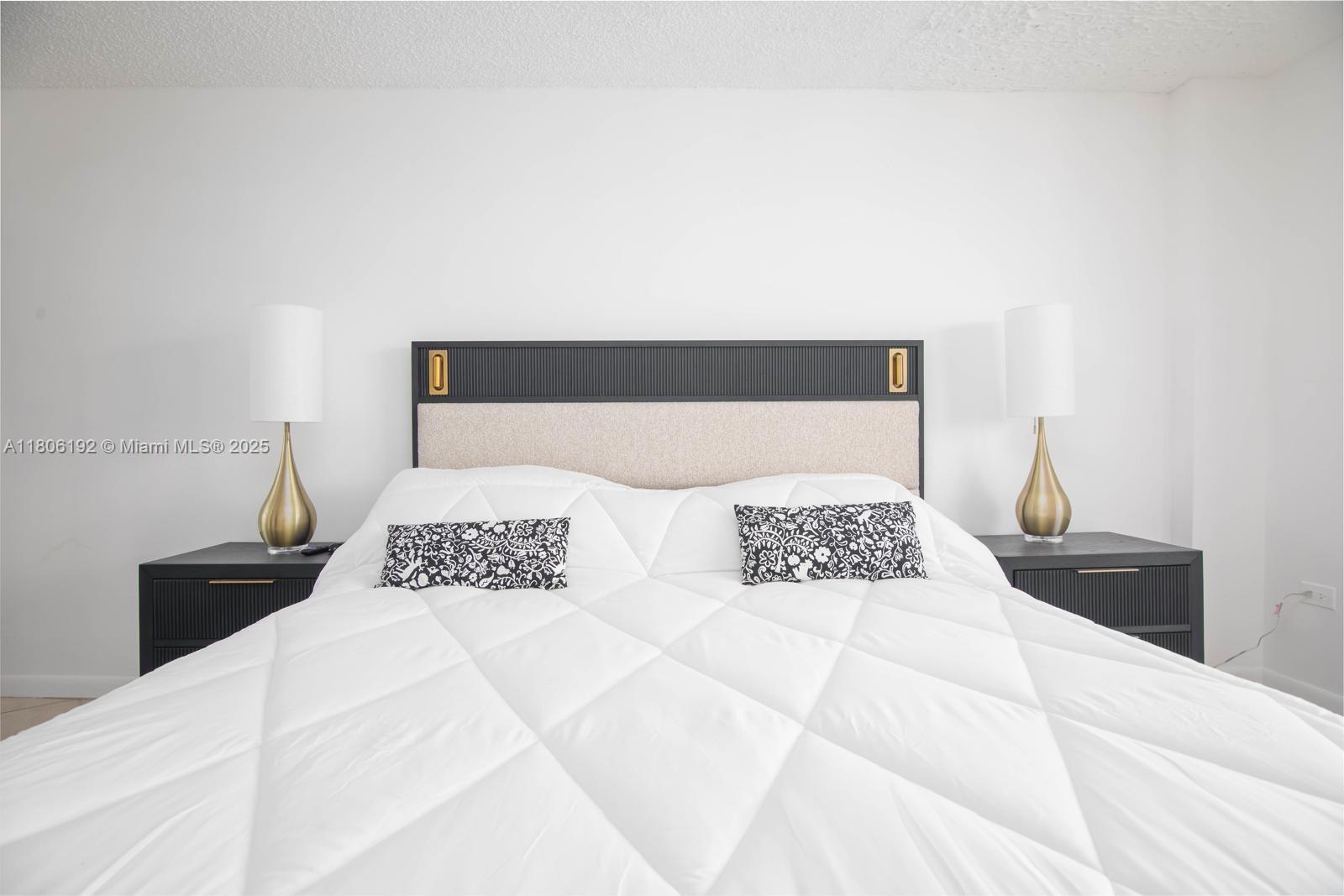 OCEANSIDE PLAZA CONDO - Residential