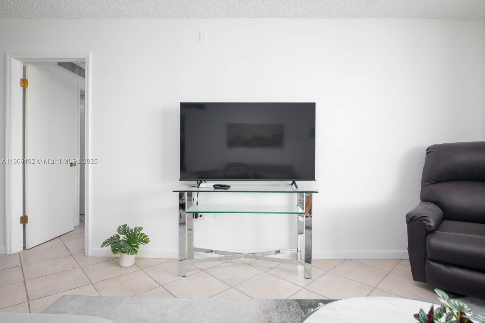 OCEANSIDE PLAZA CONDO - Residential