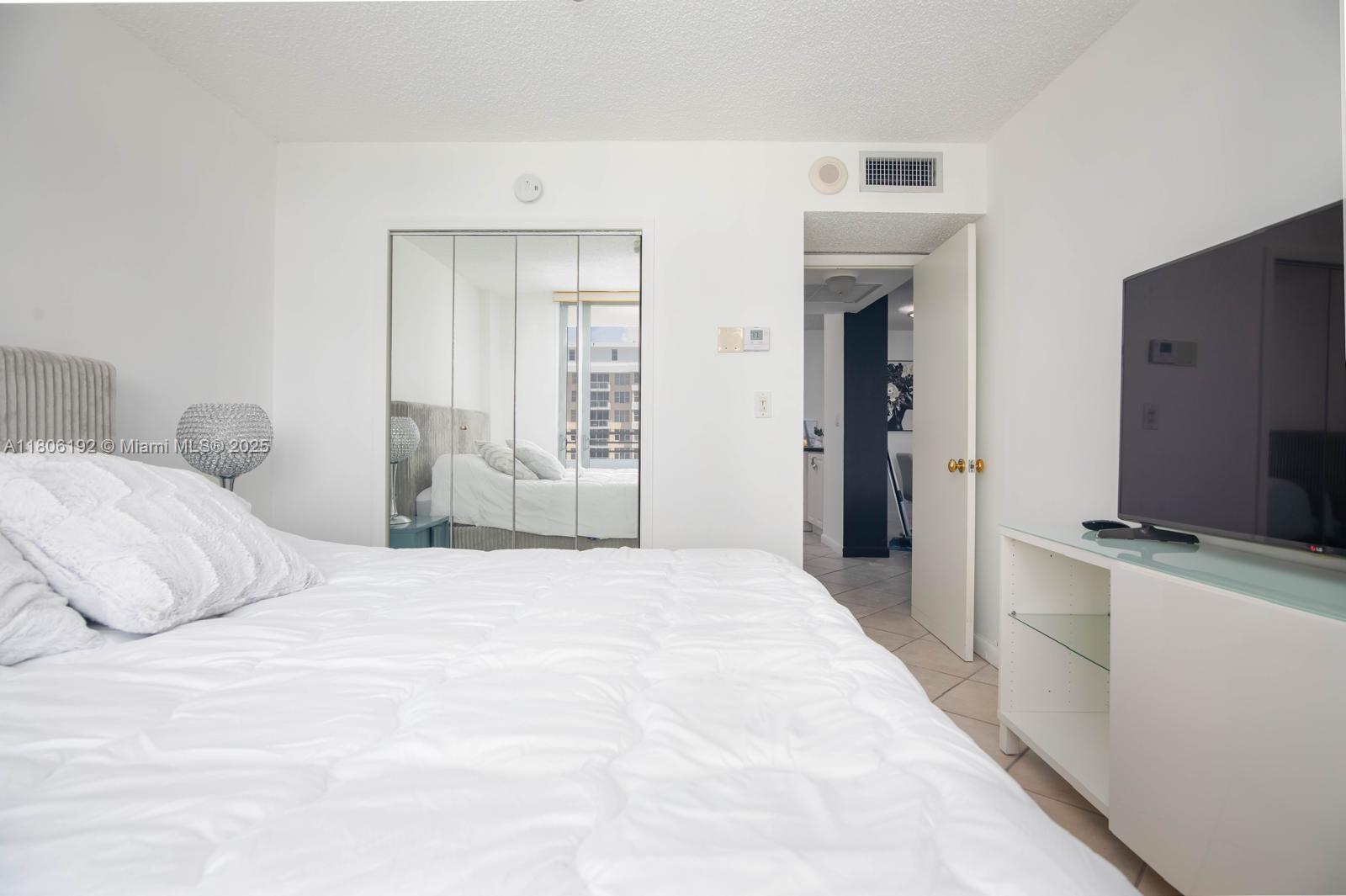 OCEANSIDE PLAZA CONDO - Residential