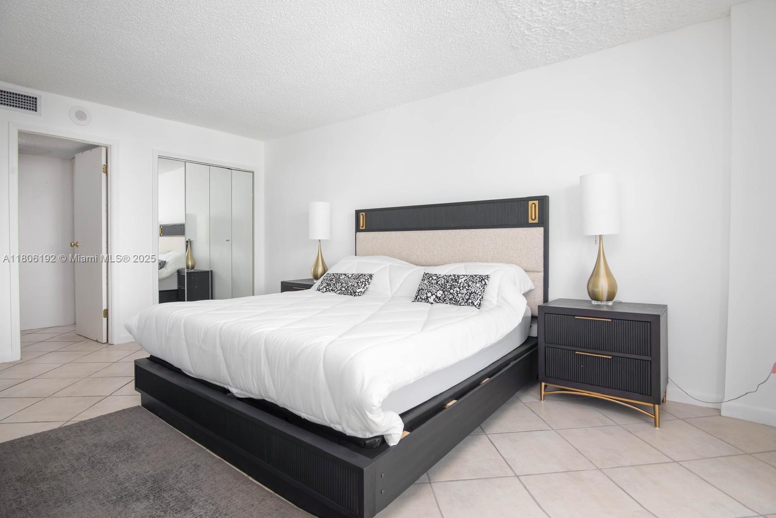 OCEANSIDE PLAZA CONDO - Residential