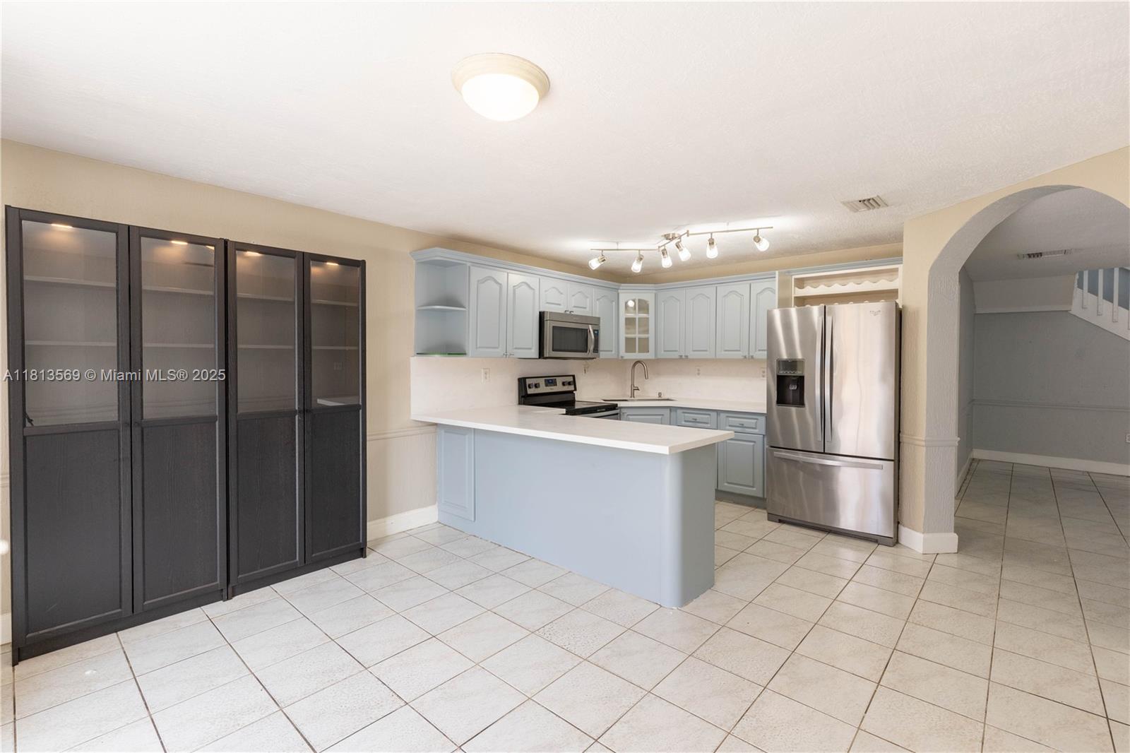 BRISTOL POINTE - Residential