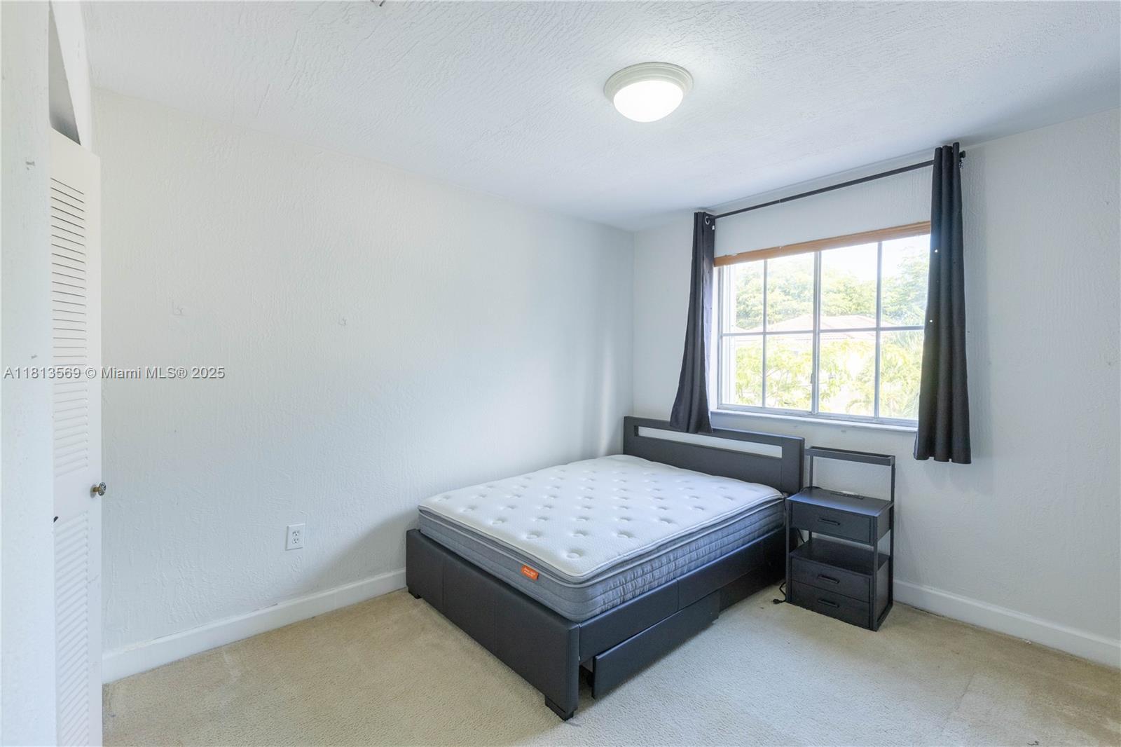BRISTOL POINTE - Residential