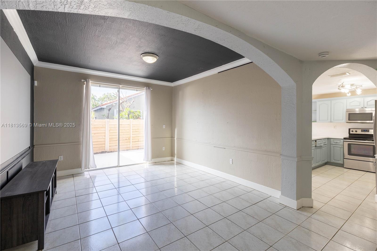 BRISTOL POINTE - Residential