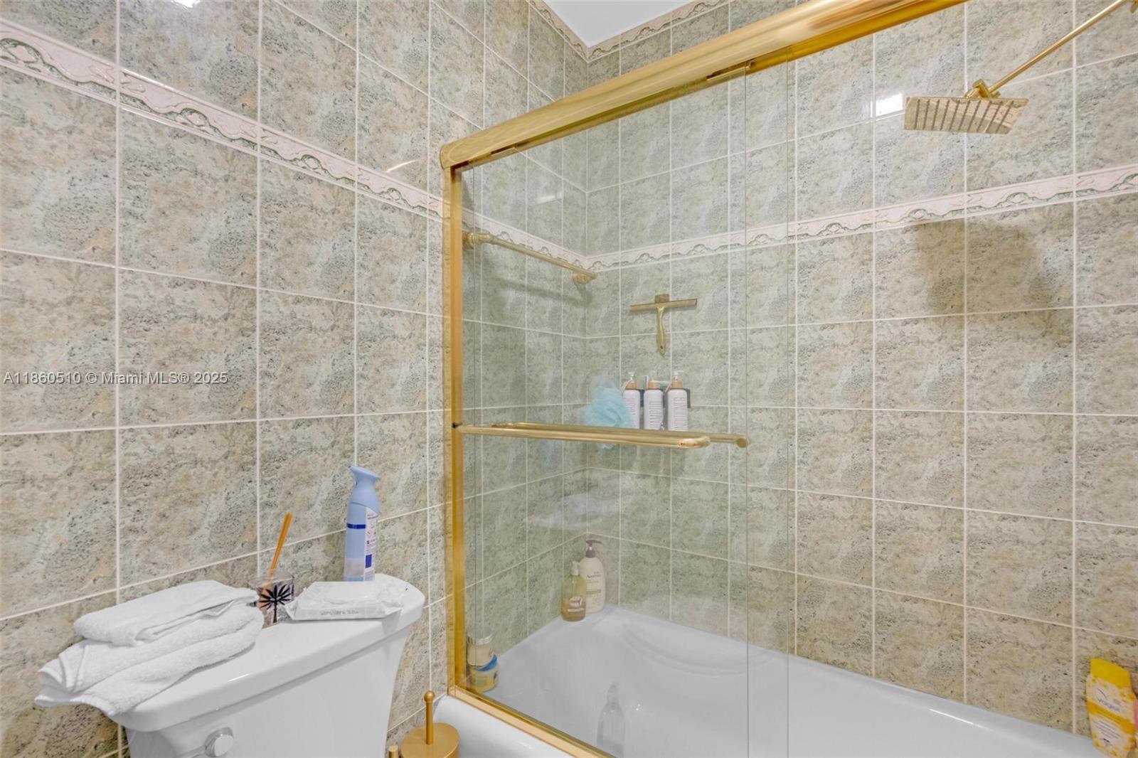 CYPRESS CLUB CONDO - Residential Lease