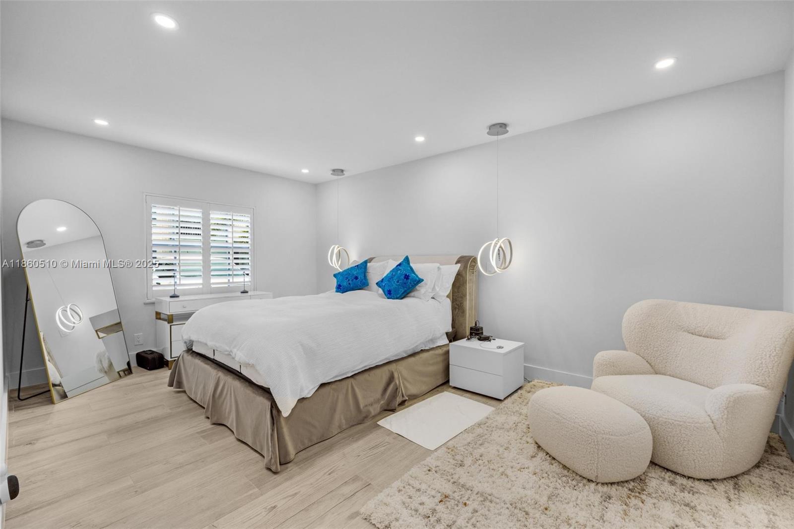 CYPRESS CLUB CONDO - Residential Lease