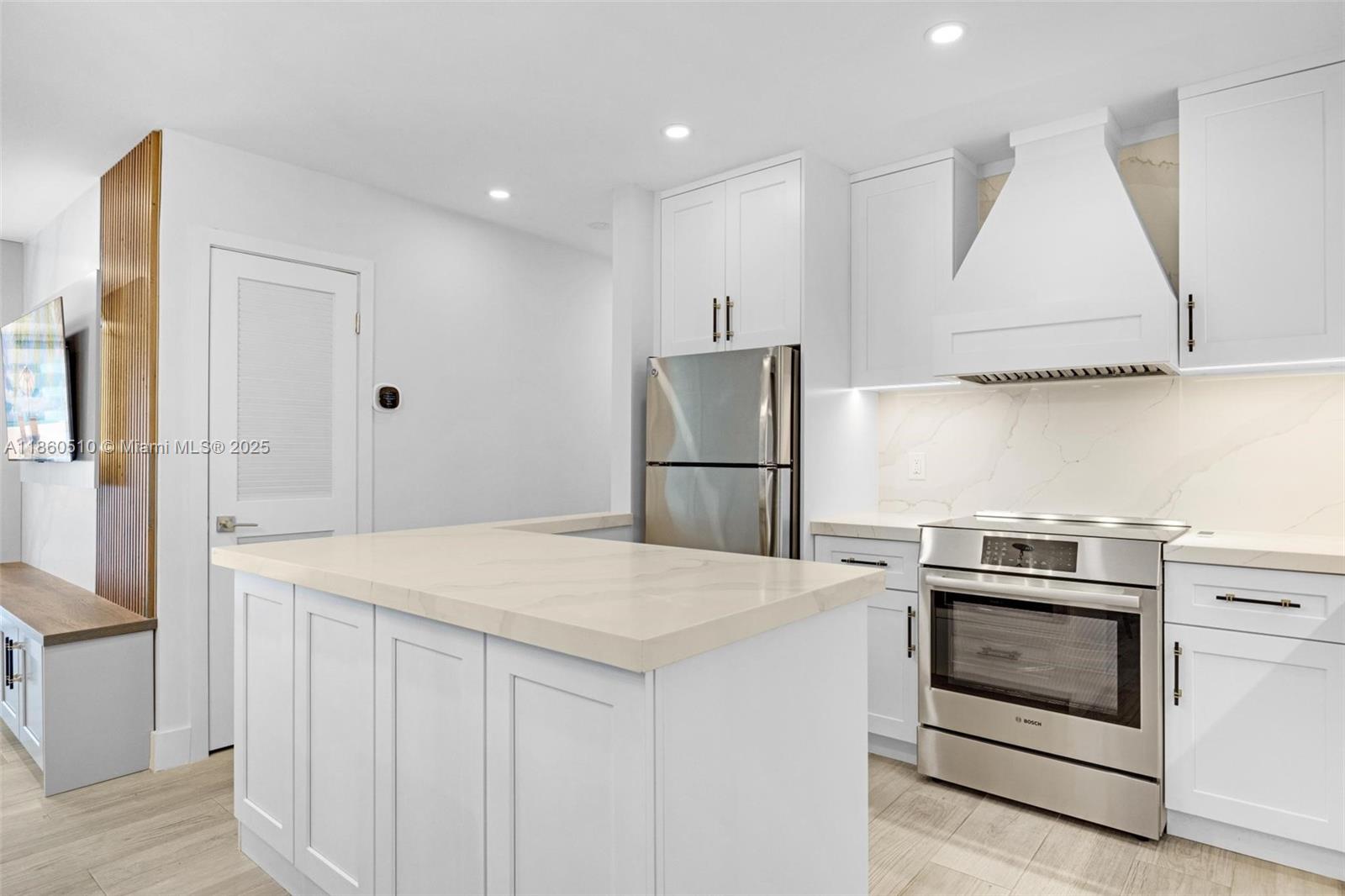 CYPRESS CLUB CONDO - Residential Lease