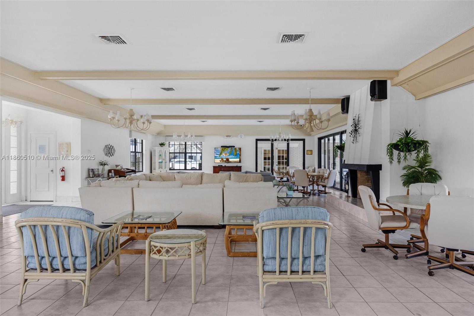 CYPRESS CLUB CONDO - Residential Lease