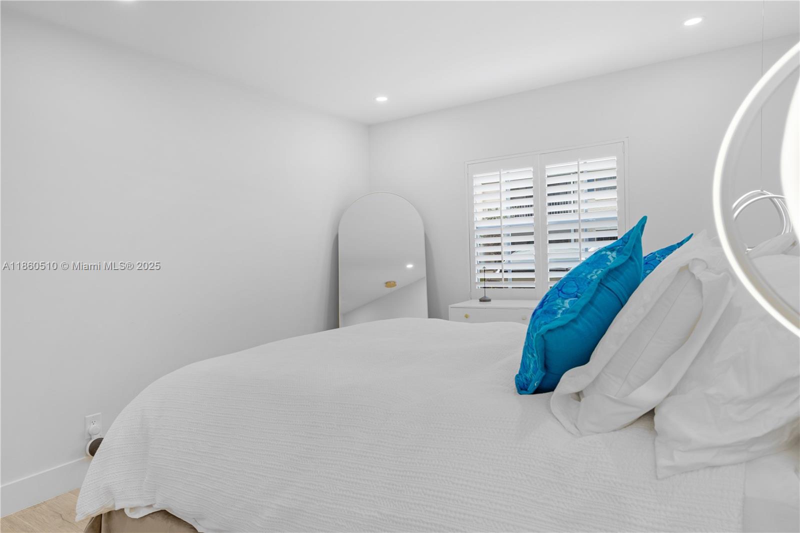 CYPRESS CLUB CONDO - Residential Lease