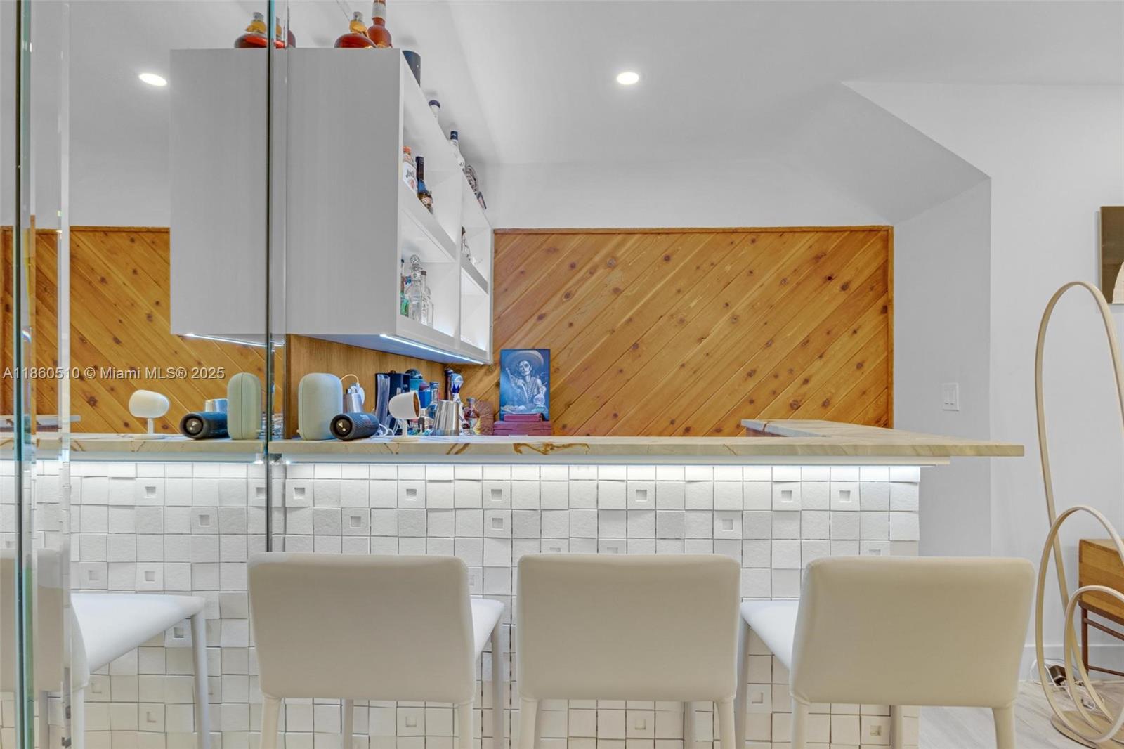 CYPRESS CLUB CONDO - Residential Lease